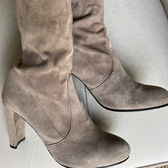 STUART WEITZMAN
Highland Suede Boots Size:6.5 - Picture 2 of 7